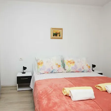 Apartmani Lovre Makarska Exterior photo