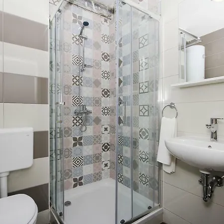 Apartmani Lovre Makarska Exterior photo