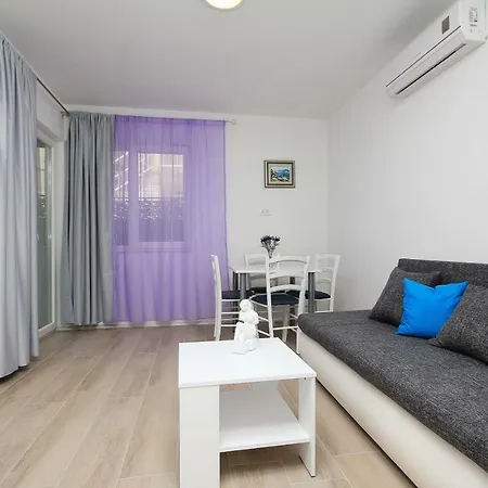 Apartmani Lovre Makarska Exterior photo