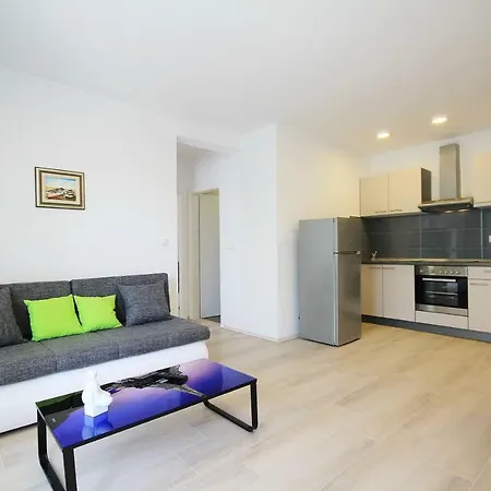 Apartmani Lovre Makarska Exterior photo
