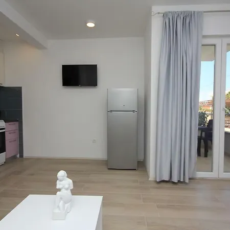 Apartmani Lovre Makarska Exterior photo