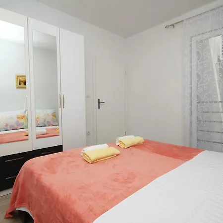 Apartmani Lovre Makarska Exterior photo