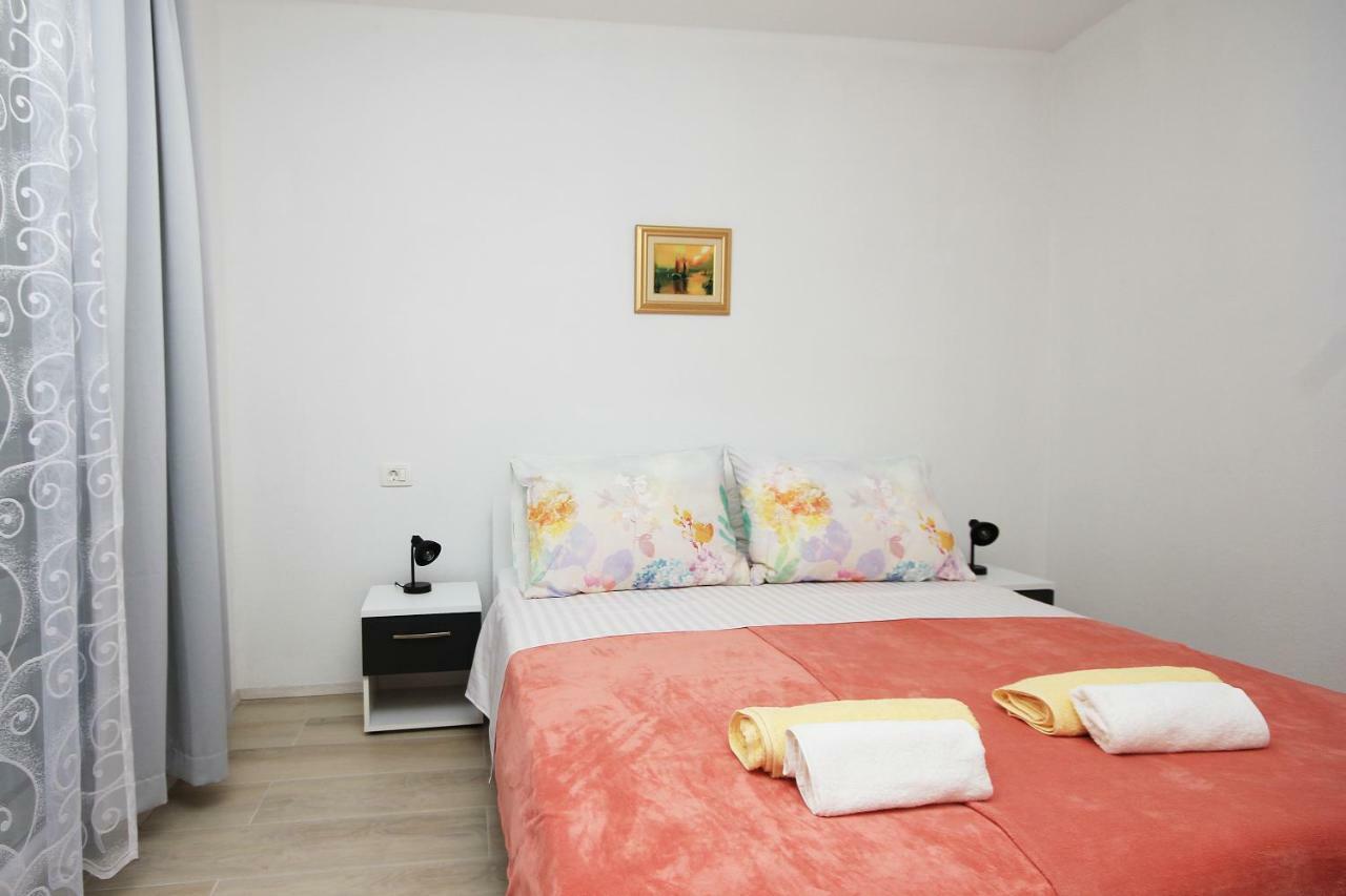 Lovre Apartment