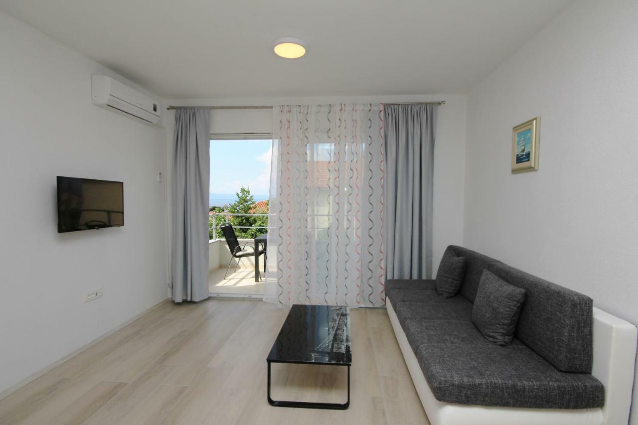 Lovre Makarska